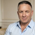 The Man 2.5 Million Women Are Quietly Listening To