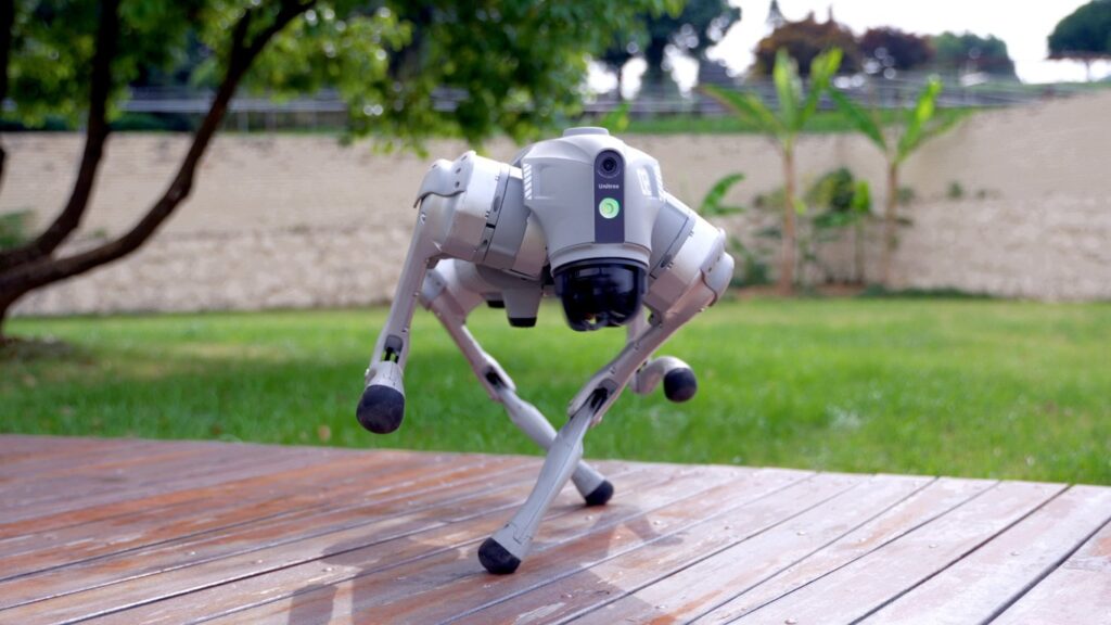 Robot Unitree Go2 untuk Edutainment dan Interaksi Publik