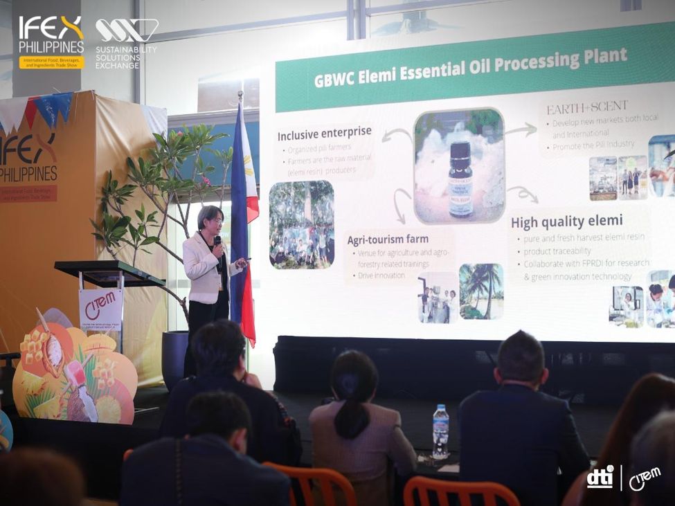 Finalist
Glenda Esperidal of Green Beauty and Wellness delivers her presentation.    