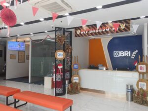 Sambut HUT ke-81 RI, BRI BO Mangga Dua Semarakkan Kantor dengan Nuansa Merah Putih