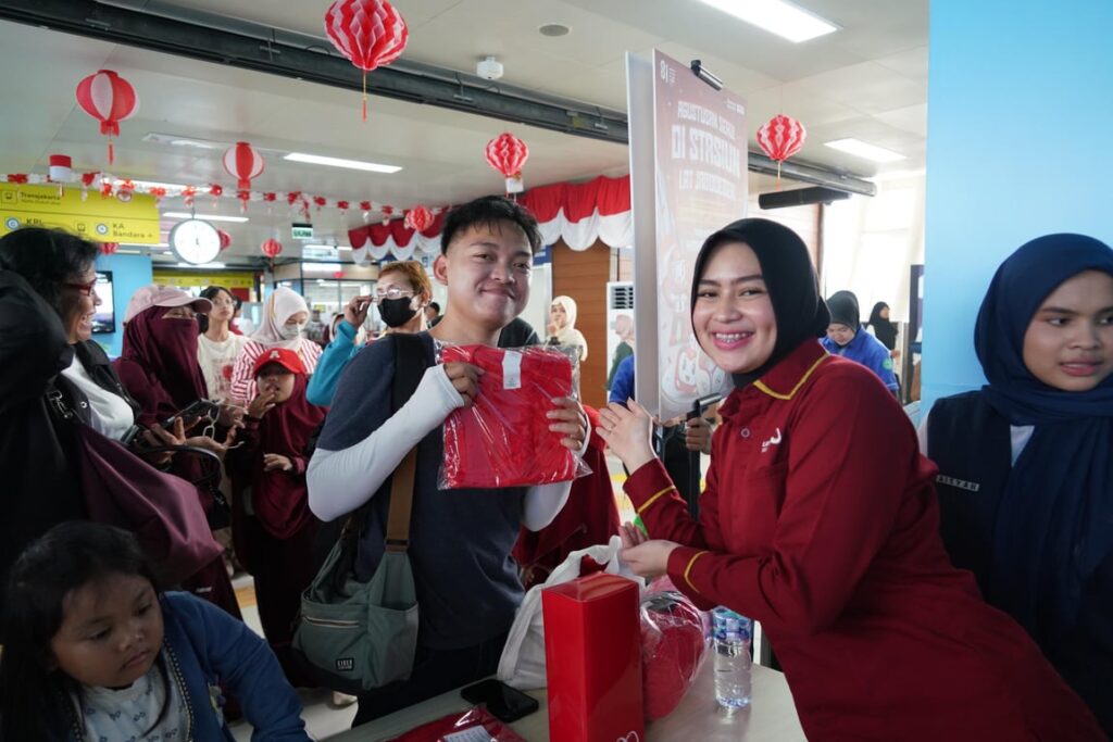 HUT ke-81 RI Makin Semarak, LRT Jabodebek Meriahkan bersama Pengguna
