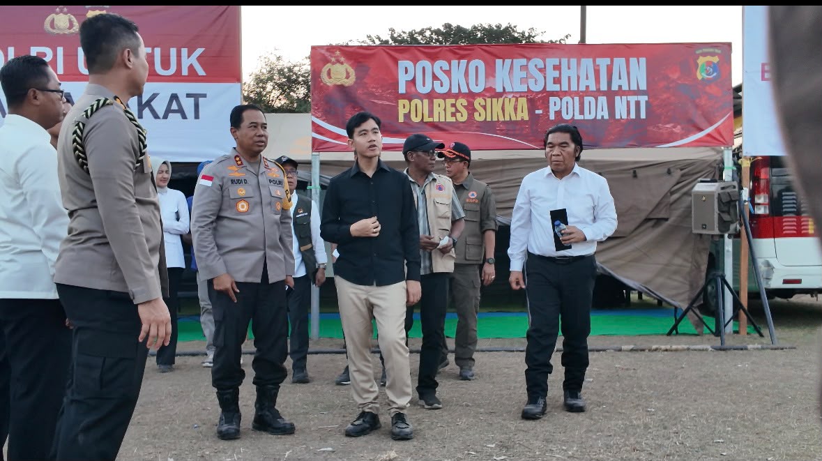 Polda NTT Dampingi Wapres Gibran dari Sekolah hingga Tenda Pengungsian, Pastikan Korban Gempa Terlayani