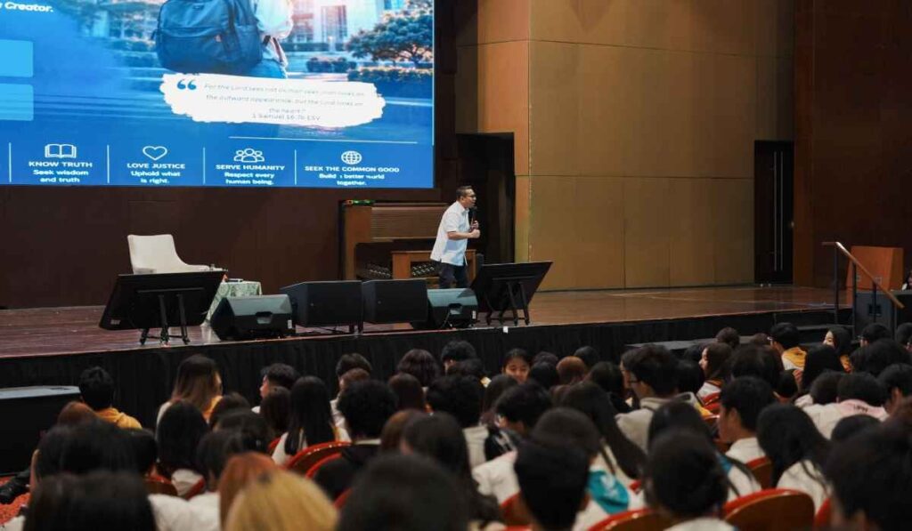 Memimpin Dimulai dari Mengenal Diri: KEYSTONE 2026 Bekali Mahasiswa Baru UPH Menjadi Pemimpin Masa Depan yang Berdampak