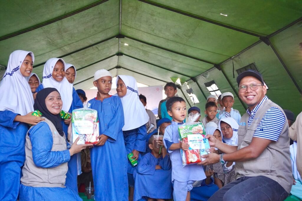 PT Etos Kreatif Indonesia dan Yayasan Rintisan Amal Bunda Turun Langsung ke NTT, Salurkan Makanan, Layanan Kesehatan hingga Dukungan Psikososial