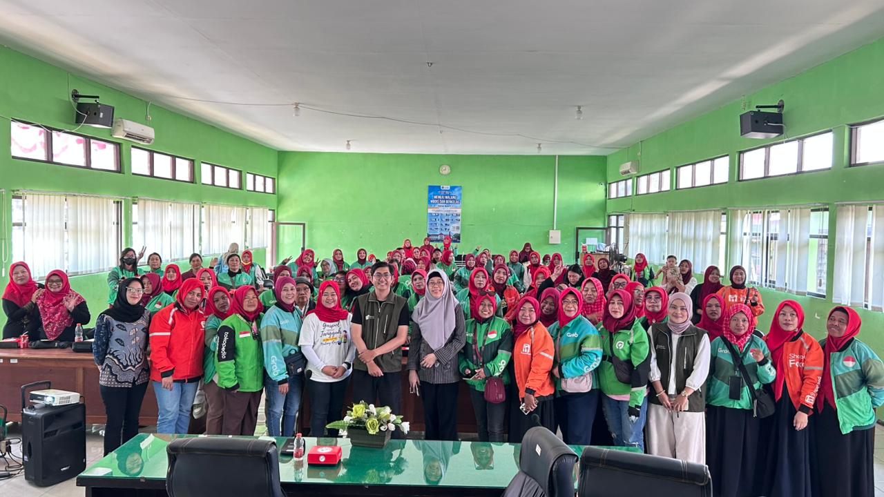 Perluas Literasi AI, Telkom AI Center Malang Ajak Perempuan Ojol  Manfaatkan AI Secara Produktif