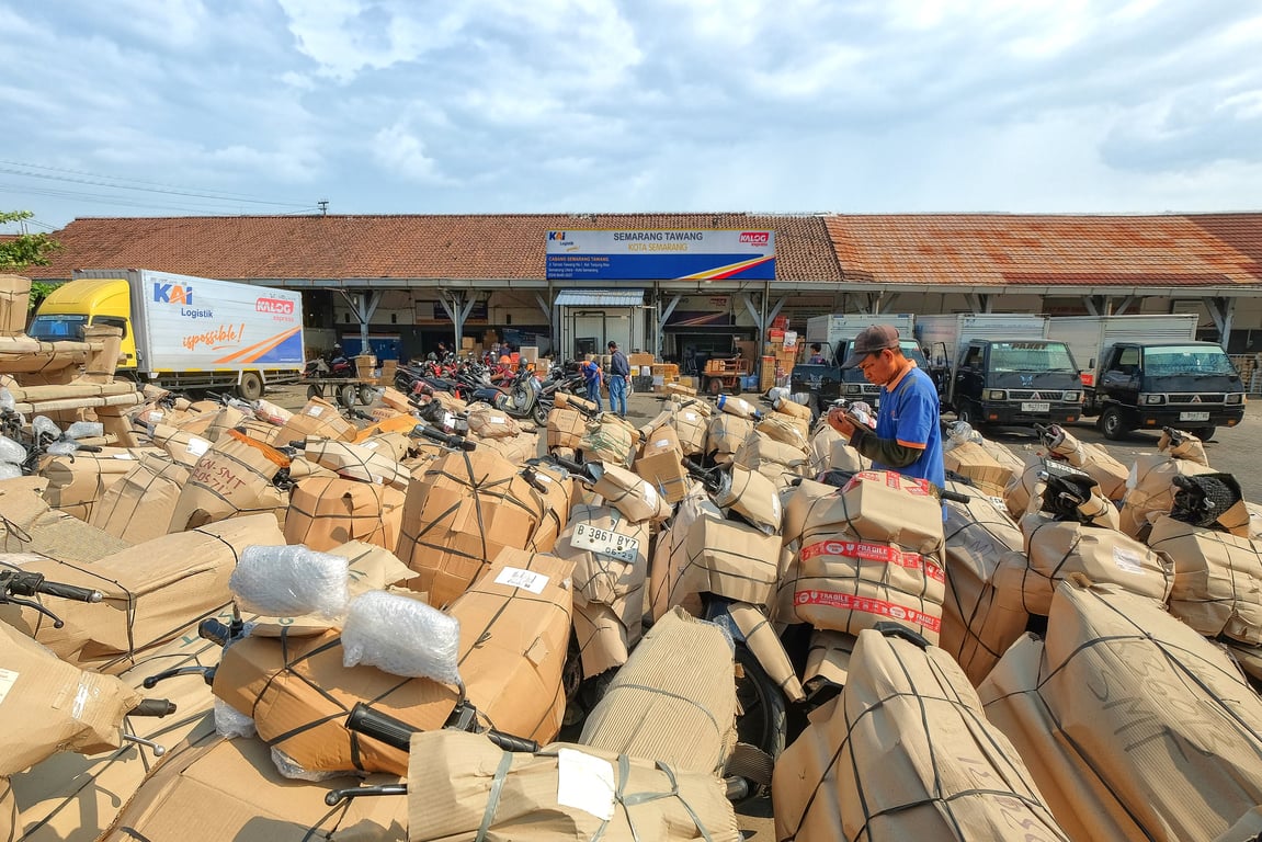 KAI Logistik Distribusikan 122 Ribu Unit Sepeda Motor hingga Triwulan III 2026